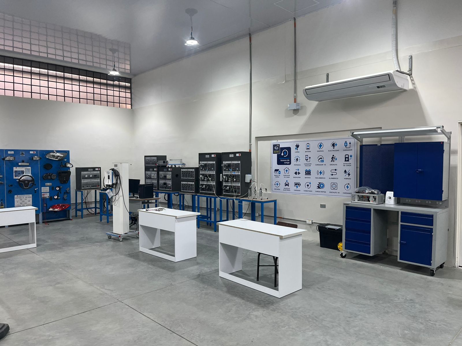 Laboratorio Vehículos Eléctricos Camacho